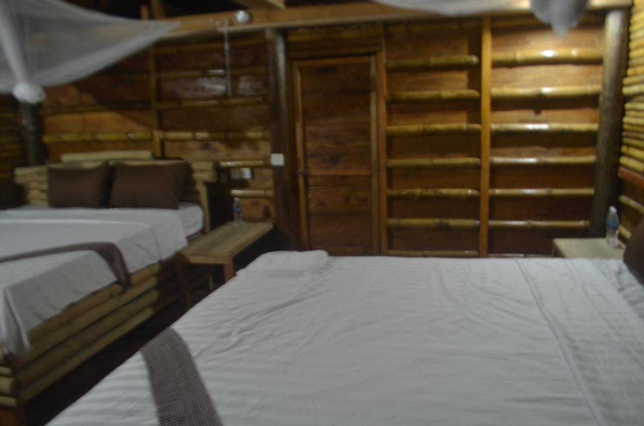 Tree Bar Hostel Đảo Koh Rong Samloem Ngoại thất bức ảnh